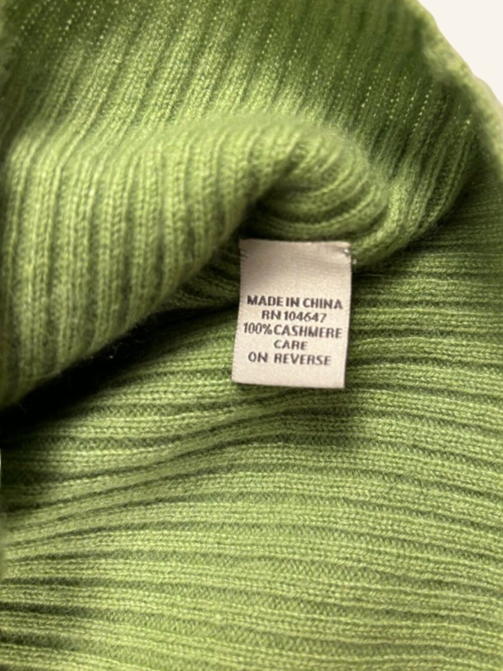 Kinross Cashmere 100% Cashmere Turtleneck Sweater - Picture 5 of 6